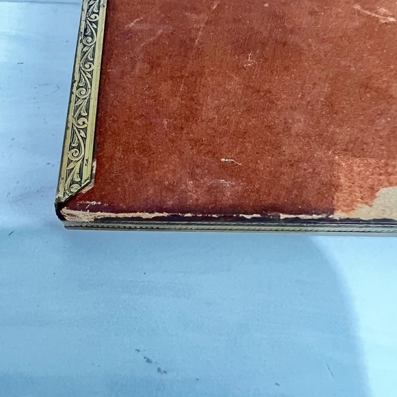 VINTAGE ANTIQUE HUSBAND WIFE COUPLE PROFESSIONAL PHOTO ORNATE FRAME - Picture 3 of 10